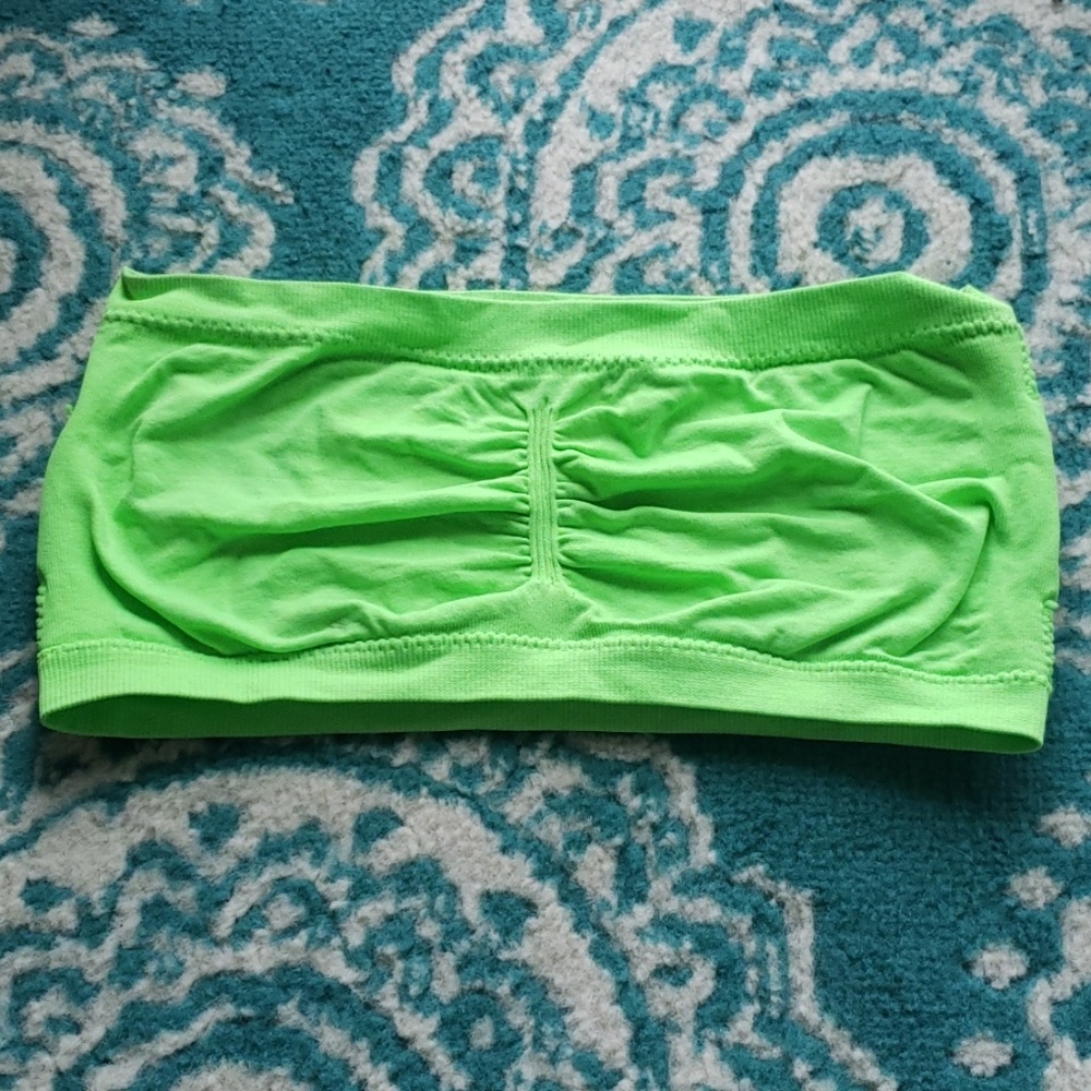 Strapless no pad bra